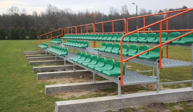 boisko, studzienice, trybuna, widownia