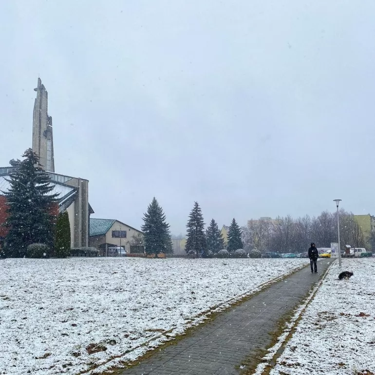 Pszczyna,terazwpszczynie,kościółpodwyższeniakrzyzawpszczynie,zima,marzec2021,lovesilesia,fotodn