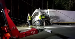 Ciężarówka usunięta w nocy