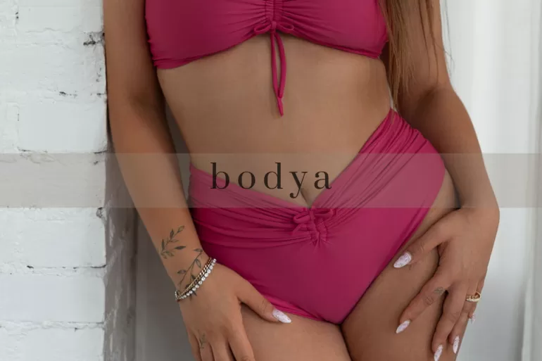 Dół od bikini z wysokim stanem