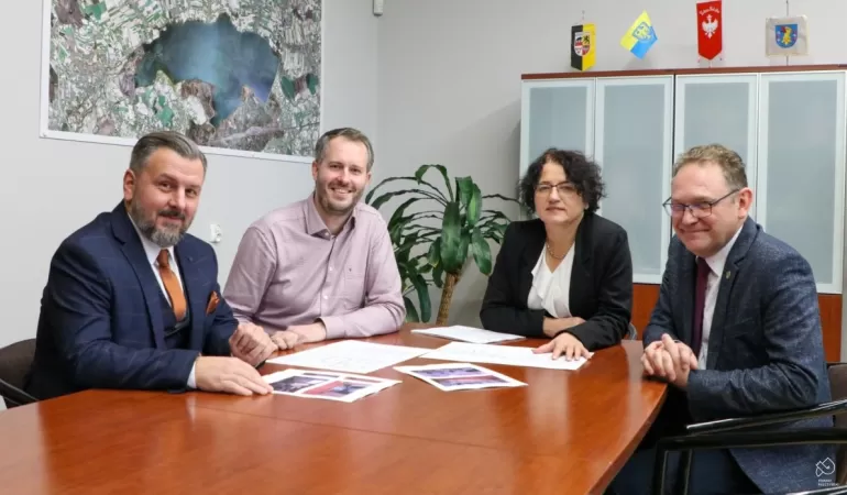 O szczegółach tego potężnego projektu rozmawiali starosta Barbara Bandoła, wicestarosta Damian Cieszewski, przewodn