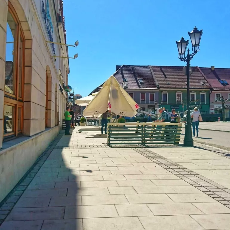 pszczyna,rynek,restauracja,lokal,gastronomia,ogrodekletni,wiosna,słońce,turystyka,silesia,fotodni