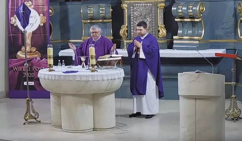 kościół wszystkich świętych, msza