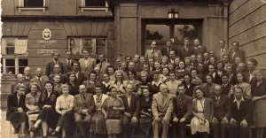Profesorowie i kandydaci na nauczycieli Państwowego Liceum Pedagogicznego 1950r