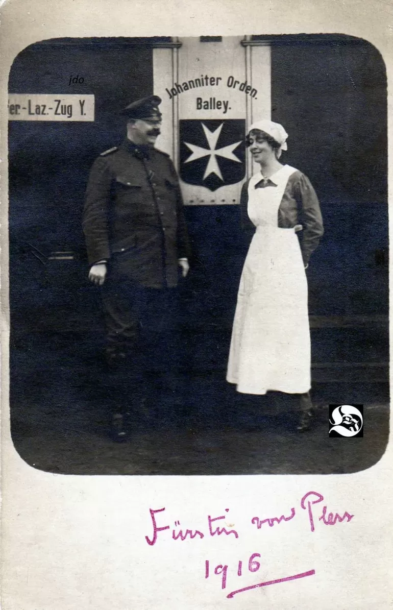 Daisy jako siostra Czerwonego Krzyża