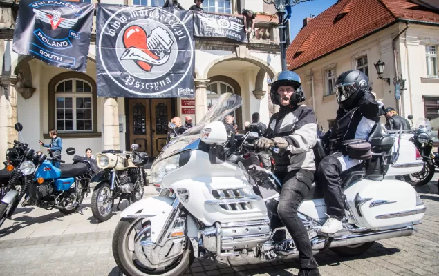 [WIDEO, FOTO] Pszczyński rynek opanowali motocykliści! Za nami "Motoserce"