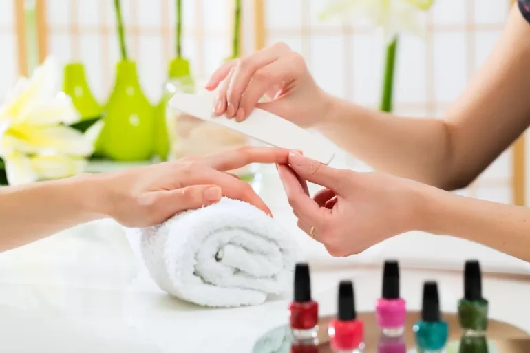 Manicure hybrydowy