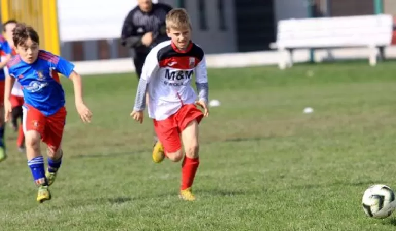 Młodzicy: LKS Łąka - Iskra 09.04.2017