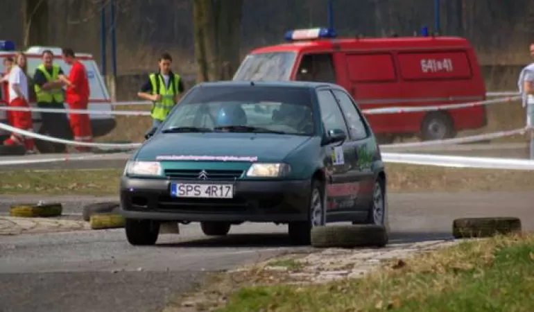 Rajdy: Kierowca z Pszczyny wygrywa