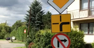 znaki, znak drogowy