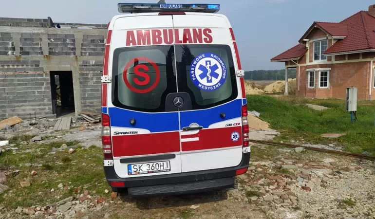 Wypadek na budowie. W akcji LPR